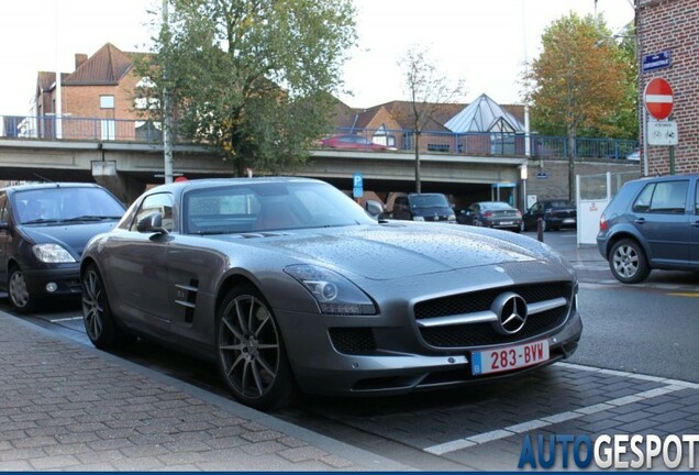 Mercedes-Benz SLS AMG