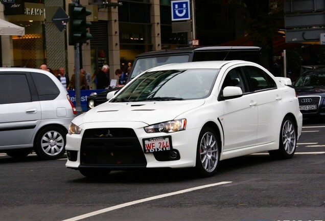 Mitsubishi Lancer Evolution X