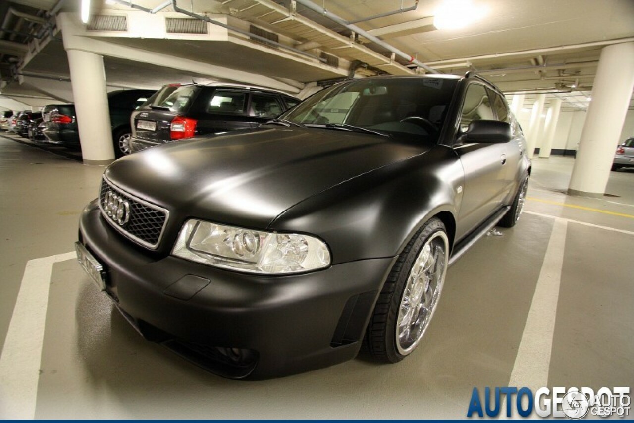 Audi RS4 Avant B5