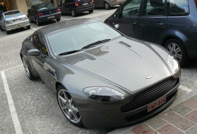 Aston Martin V8 Vantage