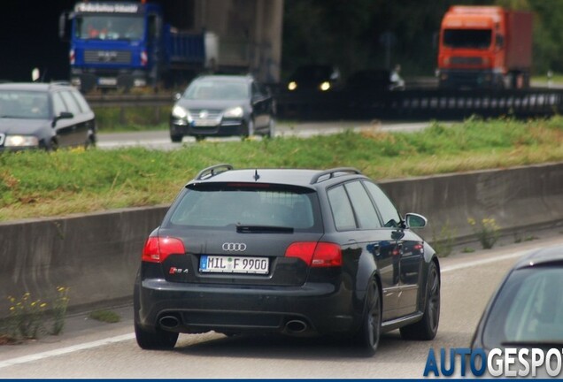 Audi RS4 Avant B7