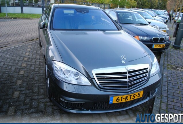 Mercedes-Benz S 65 AMG V221 2010