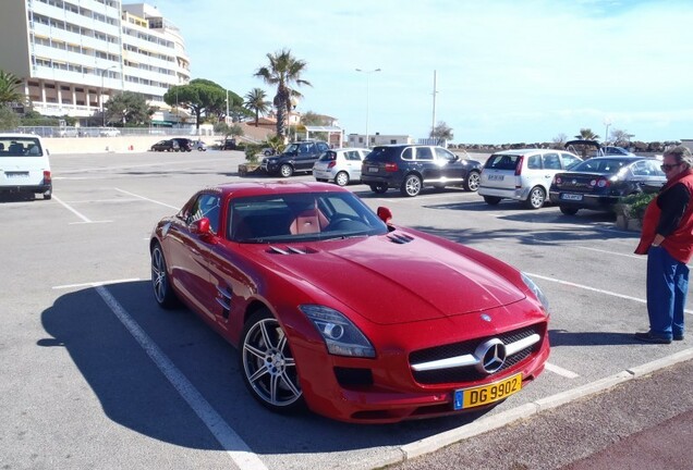 Mercedes-Benz SLS AMG