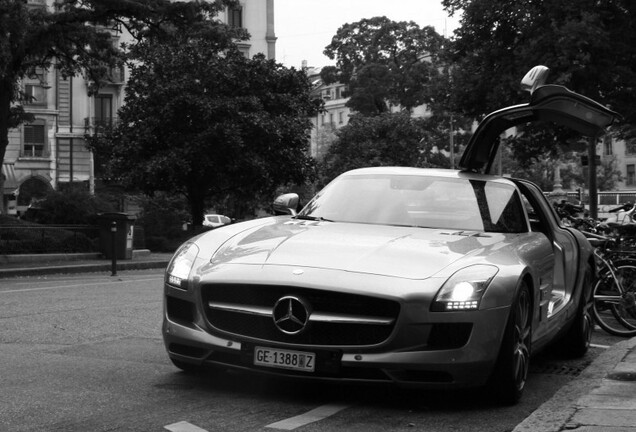 Mercedes-Benz SLS AMG