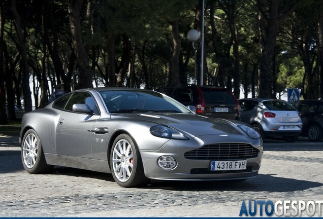 Aston Martin Vanquish S