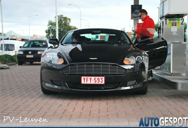 Aston Martin DB9