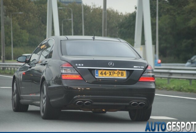 Mercedes-Benz S 63 AMG W221