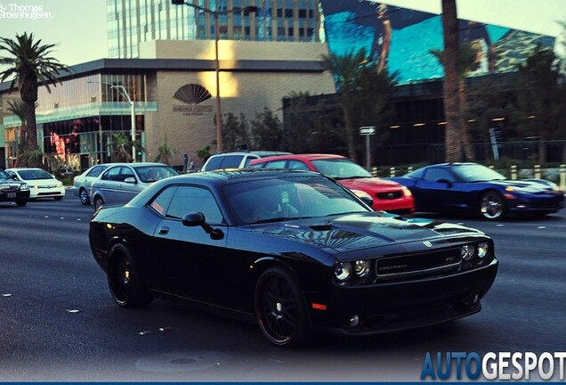 Dodge Challenger SRT-8