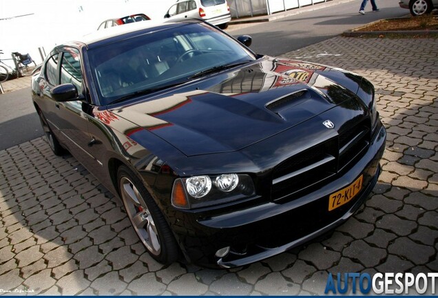 Dodge Charger SRT-8