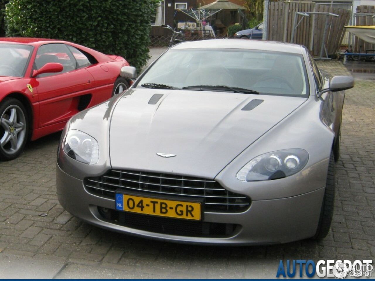 Aston Martin V8 Vantage