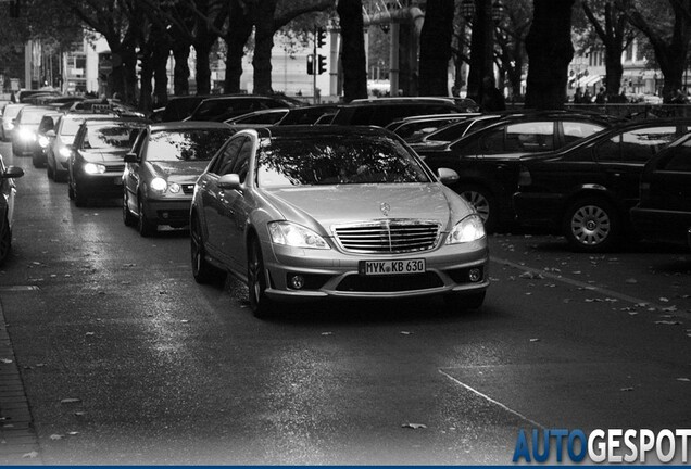 Mercedes-Benz S 63 AMG W221