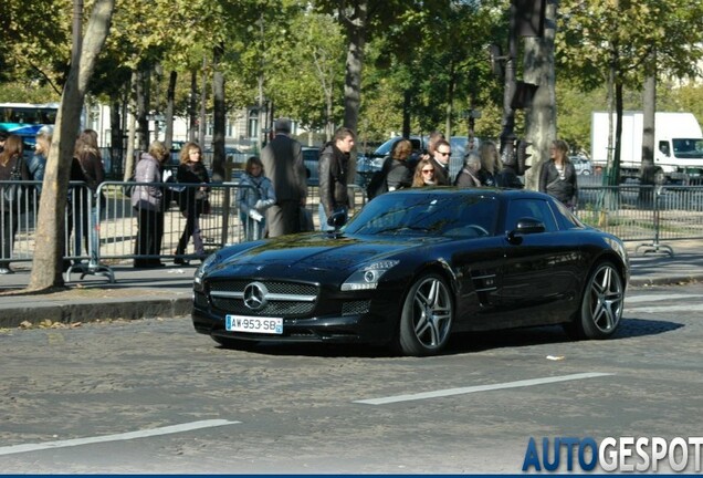 Mercedes-Benz SLS AMG