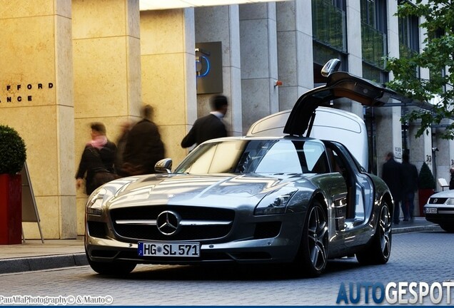 Mercedes-Benz SLS AMG