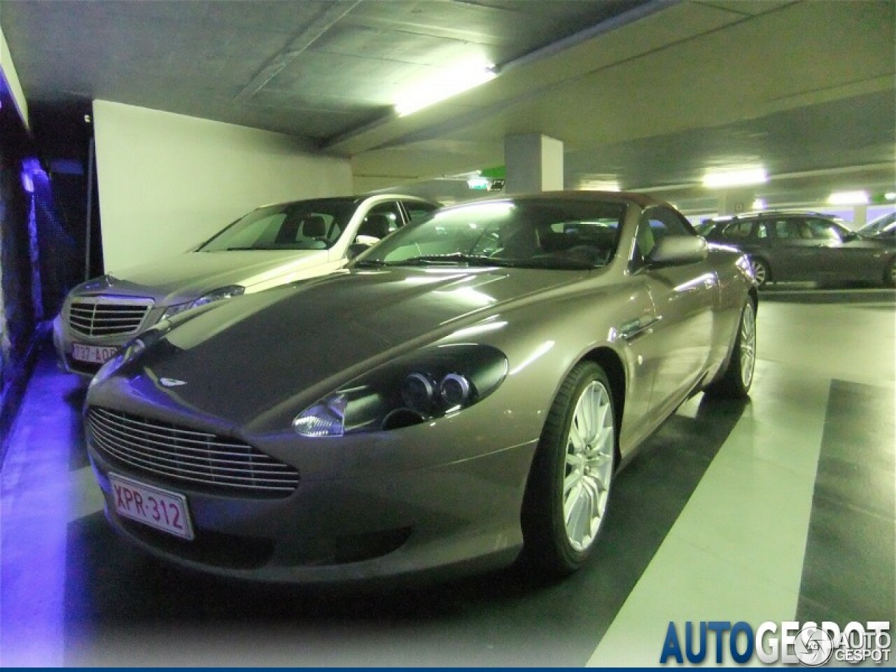 Aston Martin DB9 Volante