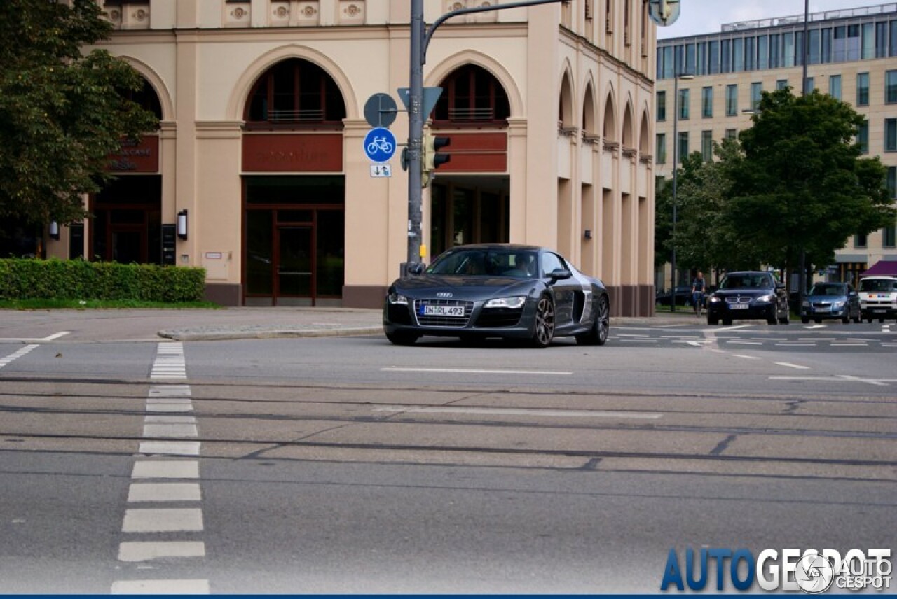 Audi R8 V10