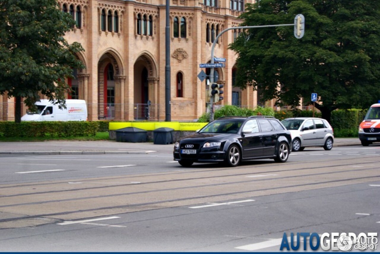 Audi RS4 Avant B7