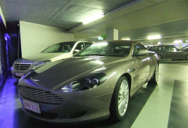 Aston Martin DB9 Volante