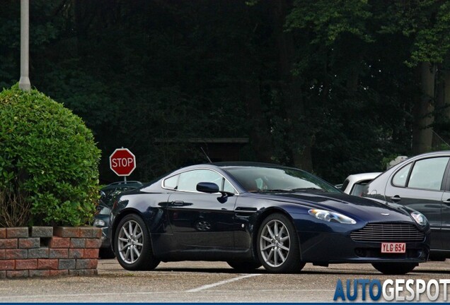 Aston Martin V8 Vantage