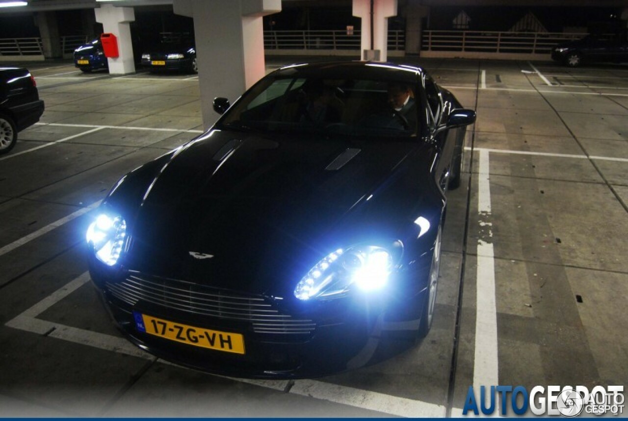 Aston Martin V8 Vantage