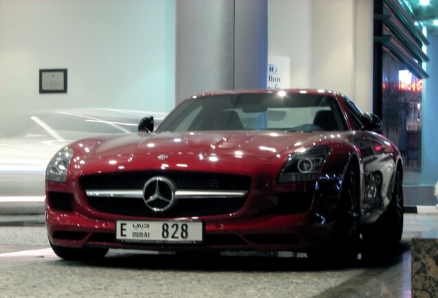 Mercedes-Benz SLS AMG