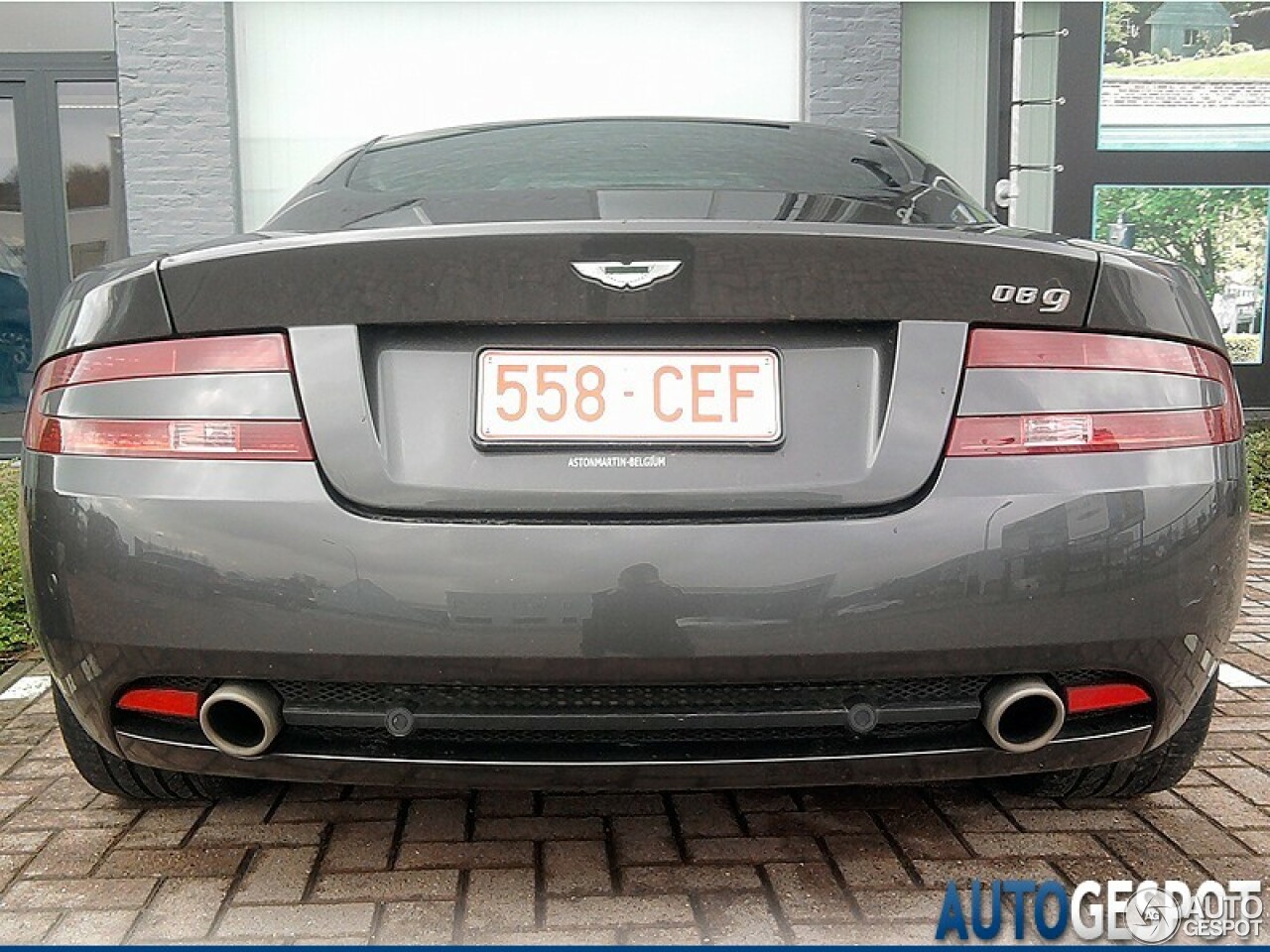 Aston Martin DB9