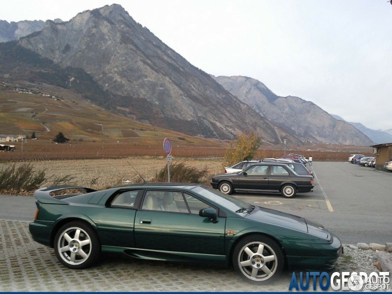 Lotus Esprit V8