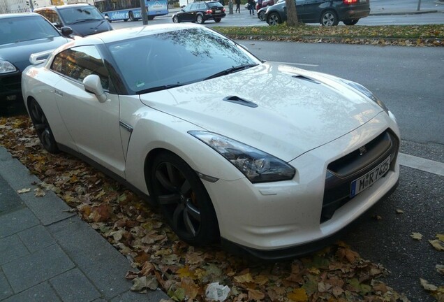 Nissan GT-R