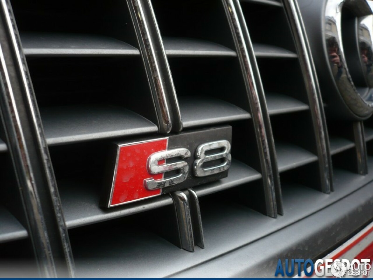 Audi S8 D3