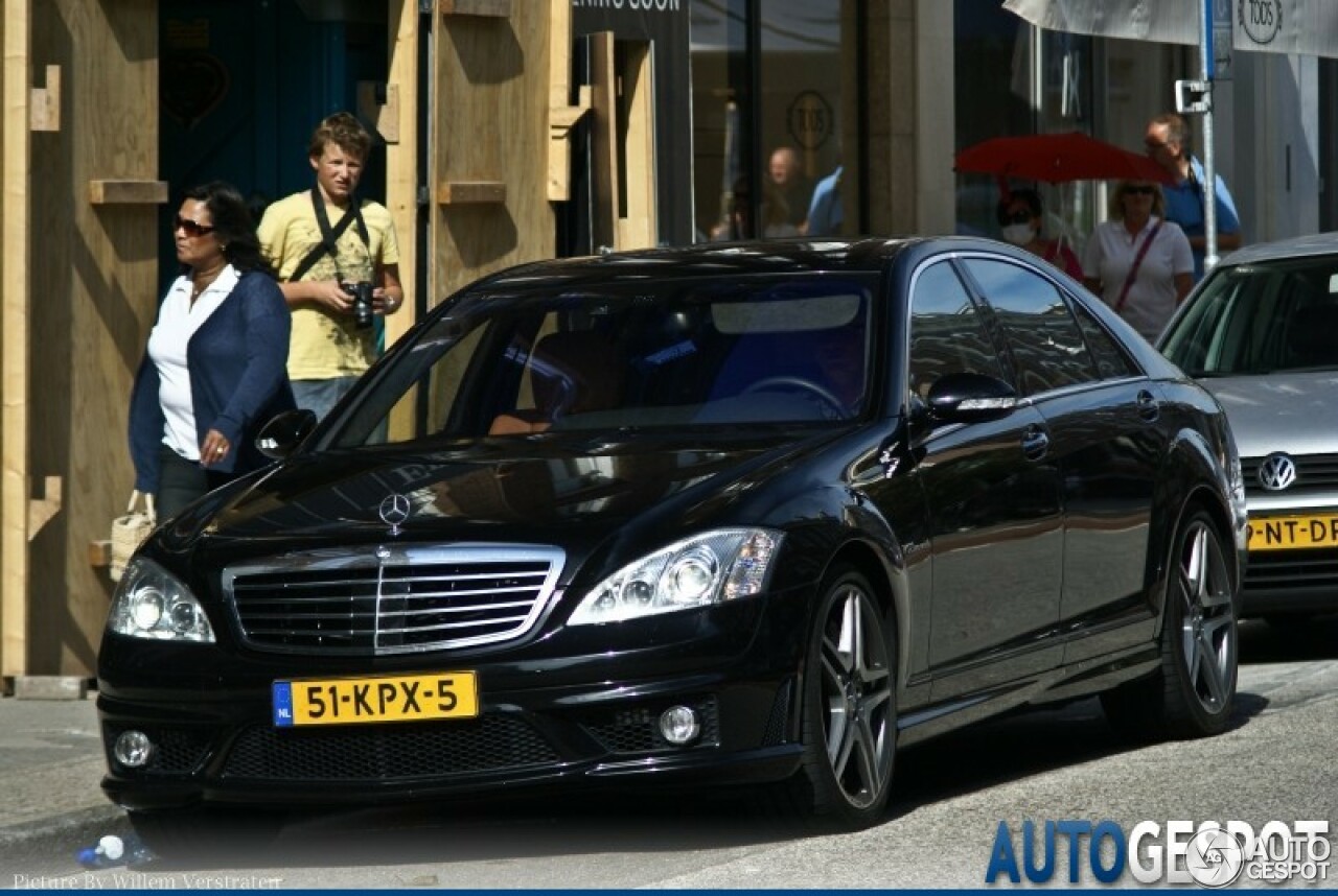 Mercedes-Benz S 65 AMG V221