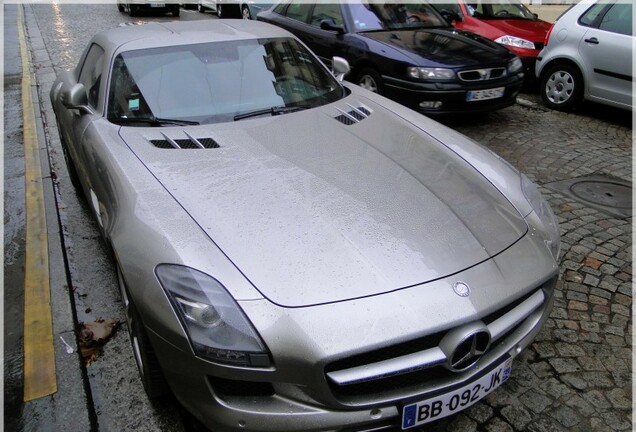 Mercedes-Benz SLS AMG