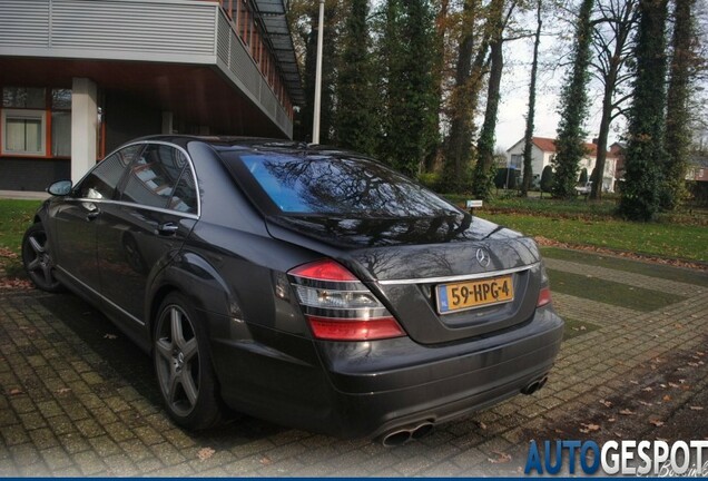 Mercedes-Benz S 65 AMG V221