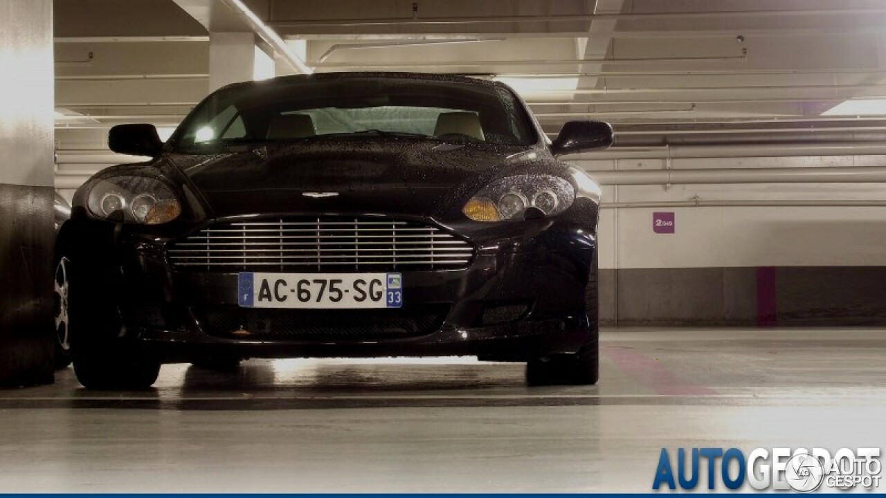 Aston Martin DB9