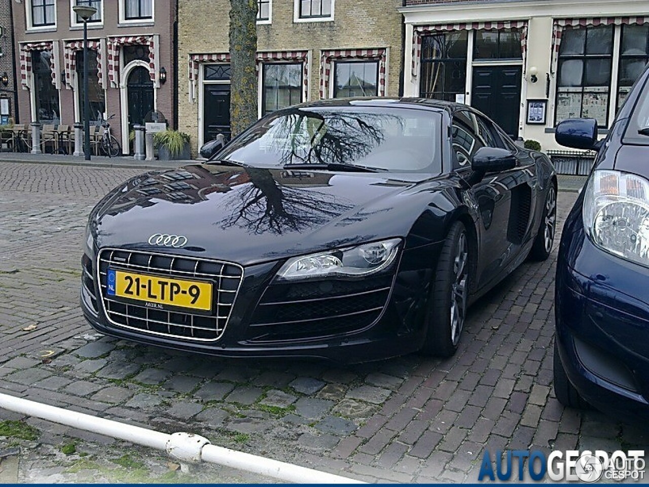 Audi R8 V10