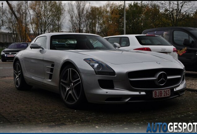 Mercedes-Benz SLS AMG