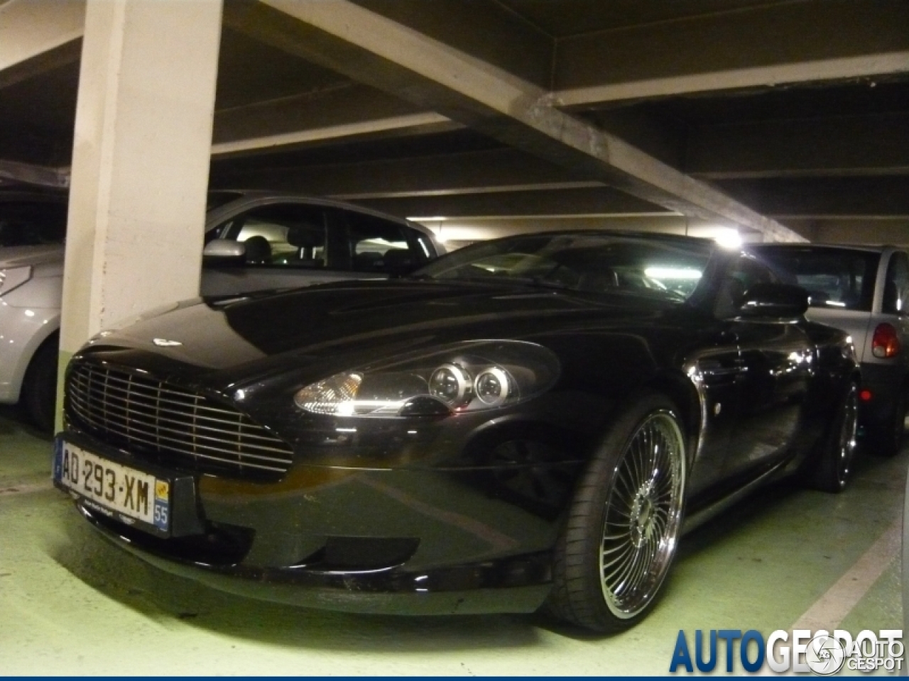 Aston Martin DB9