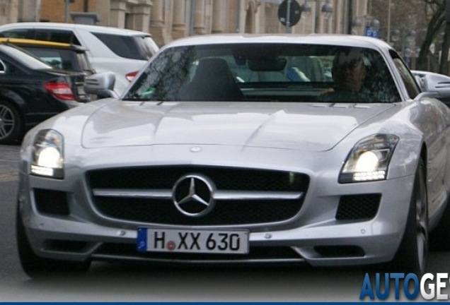 Mercedes-Benz SLS AMG