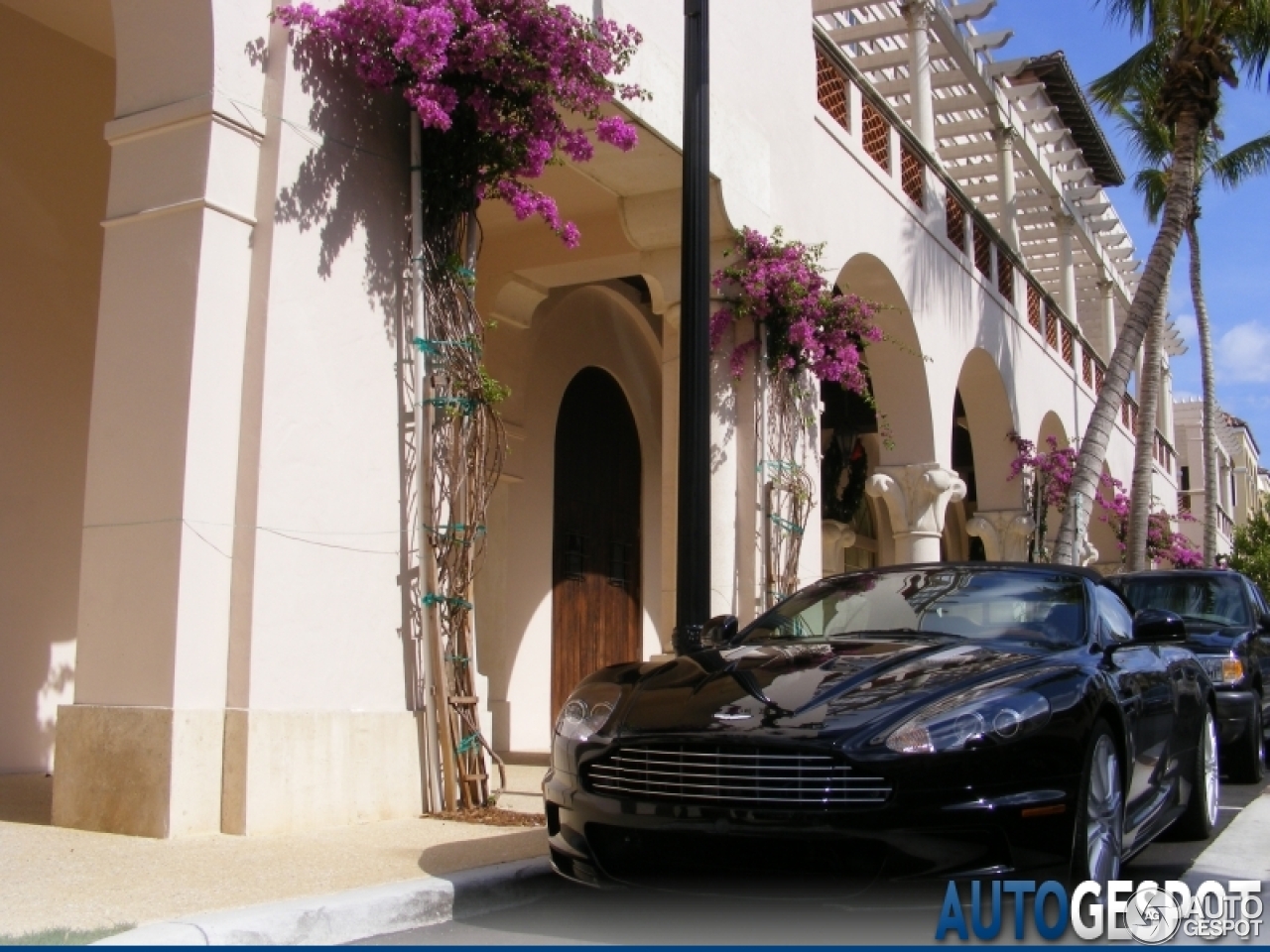 Aston Martin DBS Volante