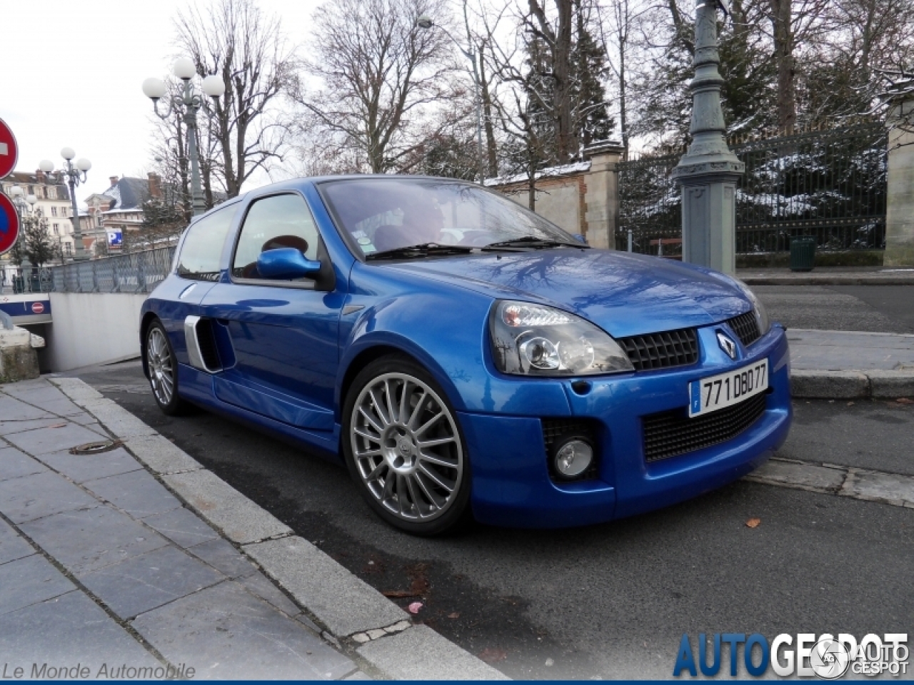 Renault Clio V6 Phase II