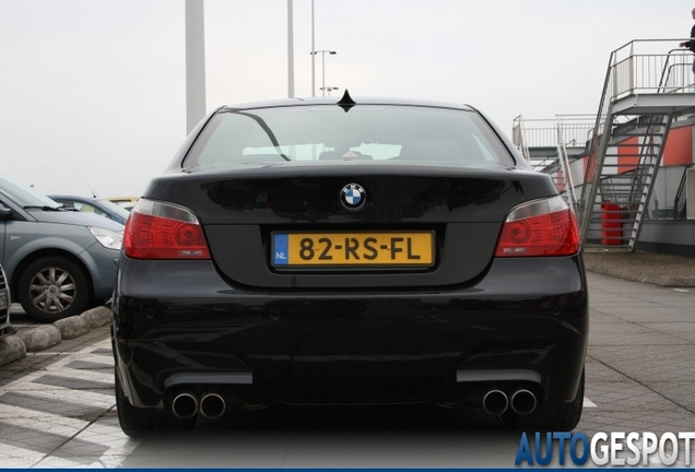 BMW M5 E60 2005