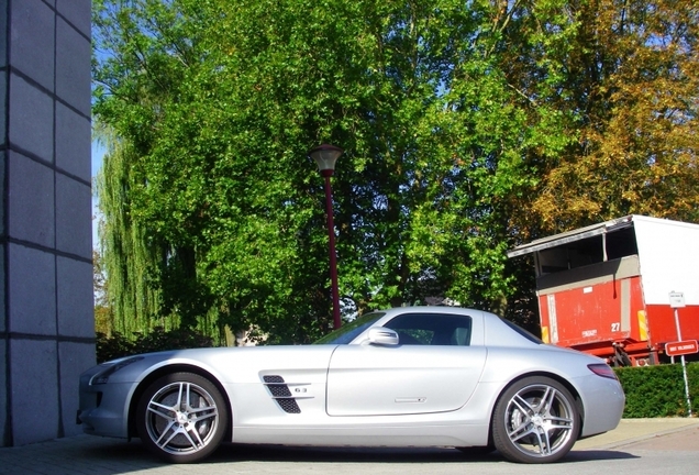 Mercedes-Benz SLS AMG