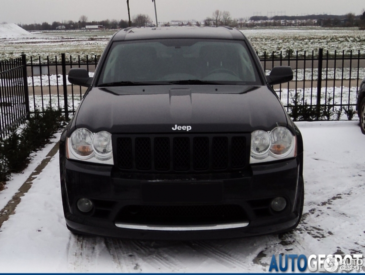 Jeep Grand Cherokee SRT-8 2005