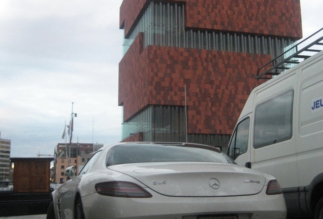 Mercedes-Benz SLS AMG