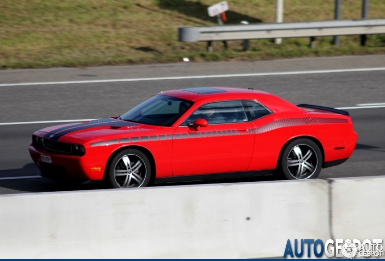 Dodge Challenger SRT-8