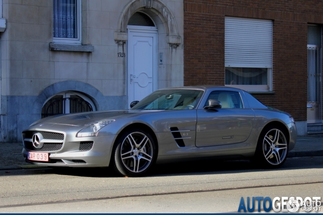 Mercedes-Benz SLS AMG