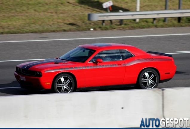 Dodge Challenger SRT-8