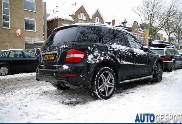 Mercedes-Benz ML 63 AMG 10th Anniversary