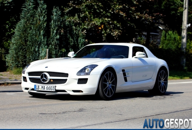 Mercedes-Benz SLS AMG