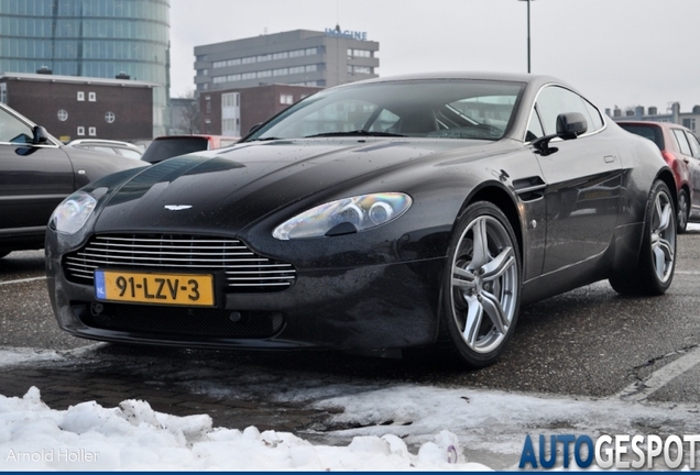 Aston Martin V8 Vantage