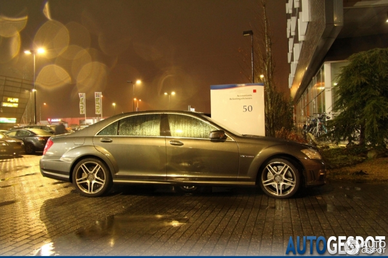 Mercedes-Benz S 65 AMG V221 2010