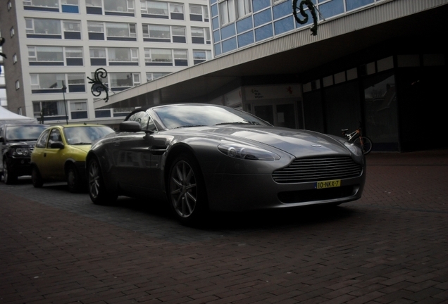 Aston Martin V8 Vantage Roadster